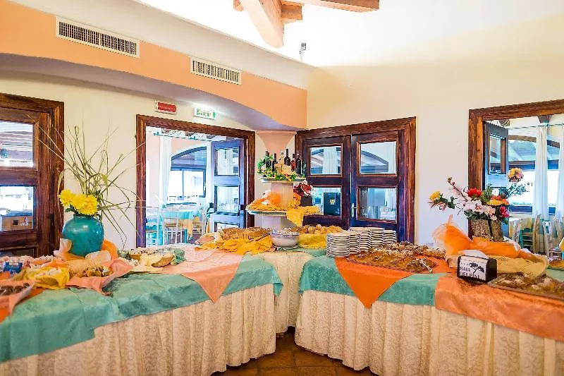 Valtur Baia Dei Pini Hotel Budoni 4*,  Italien